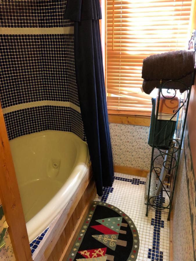 פיג'ן פורג' Smokies Bed And Breakfast - Evergreen Cottage Inn מראה חיצוני תמונה