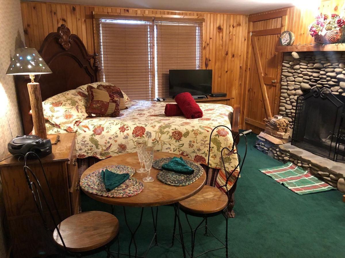 פיג'ן פורג' Smokies Bed And Breakfast - Evergreen Cottage Inn מראה חיצוני תמונה